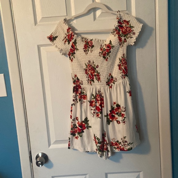White and Floral Romper, M - Picture 1 of 1